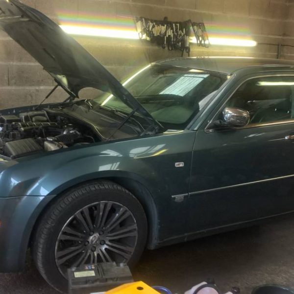 Distribution effectuée sur un CHRYSLER 300 C 3.5 250 V6 Lunéville 0